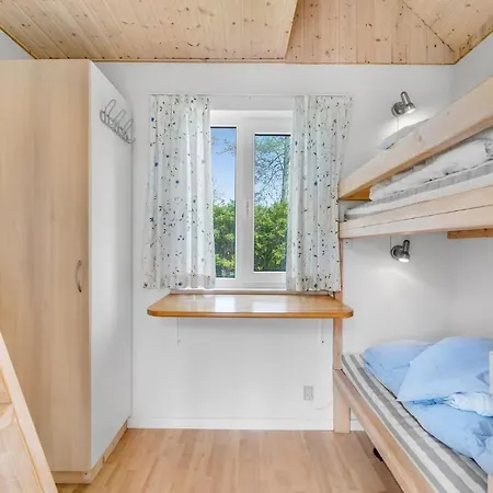 Pet Friendly In With Wifi Holiday home Tranekaer