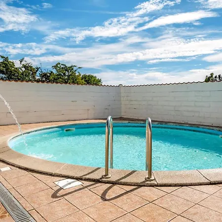 Pet Friendly In With Wifi Holiday home *